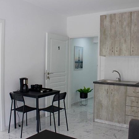 Amalia Residences ニコシア エクステリア 写真