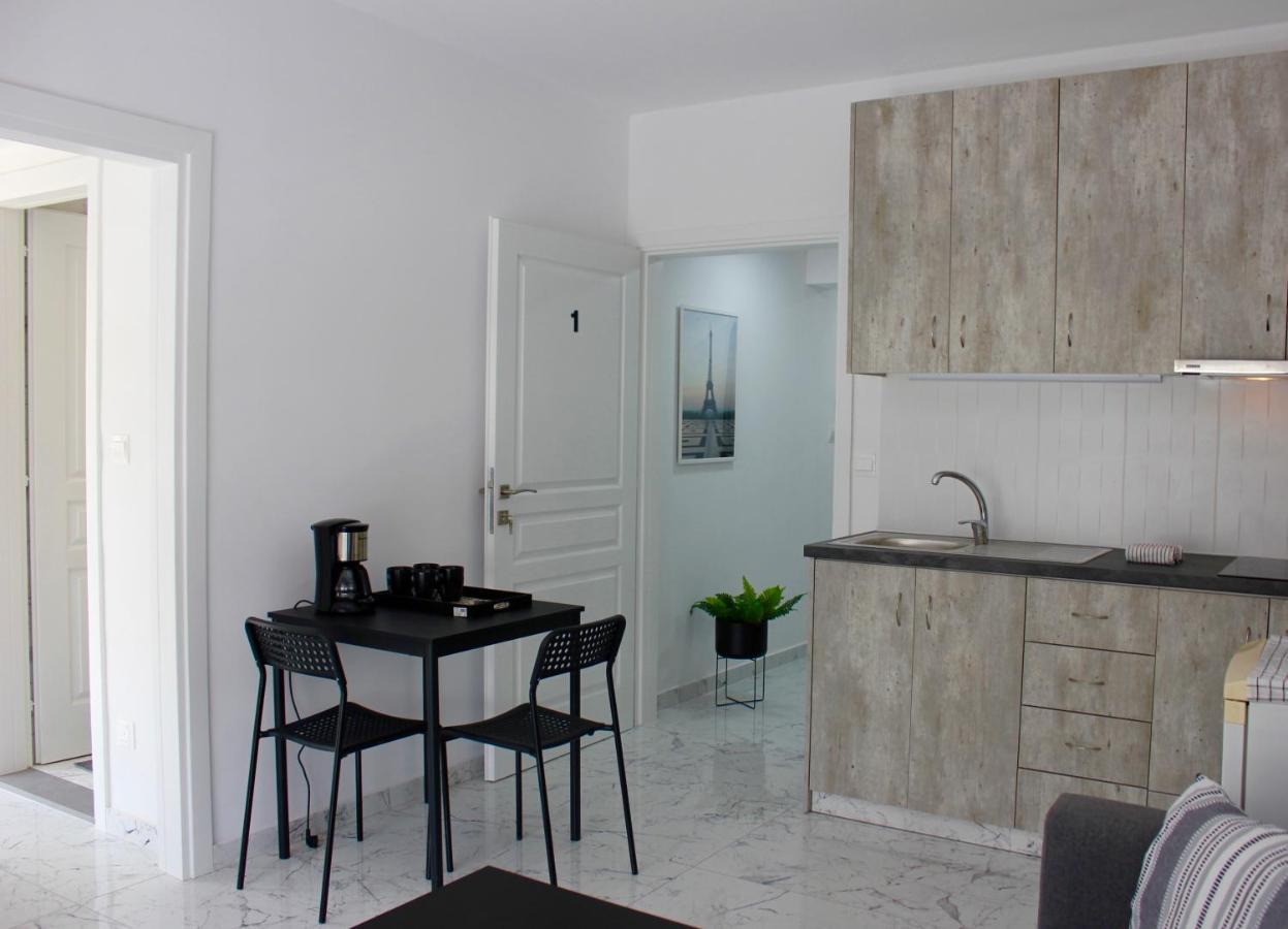 Amalia Residences ニコシア エクステリア 写真