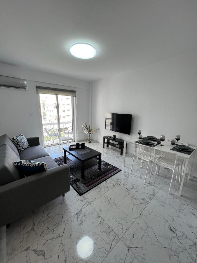 Amalia Residences ニコシア エクステリア 写真