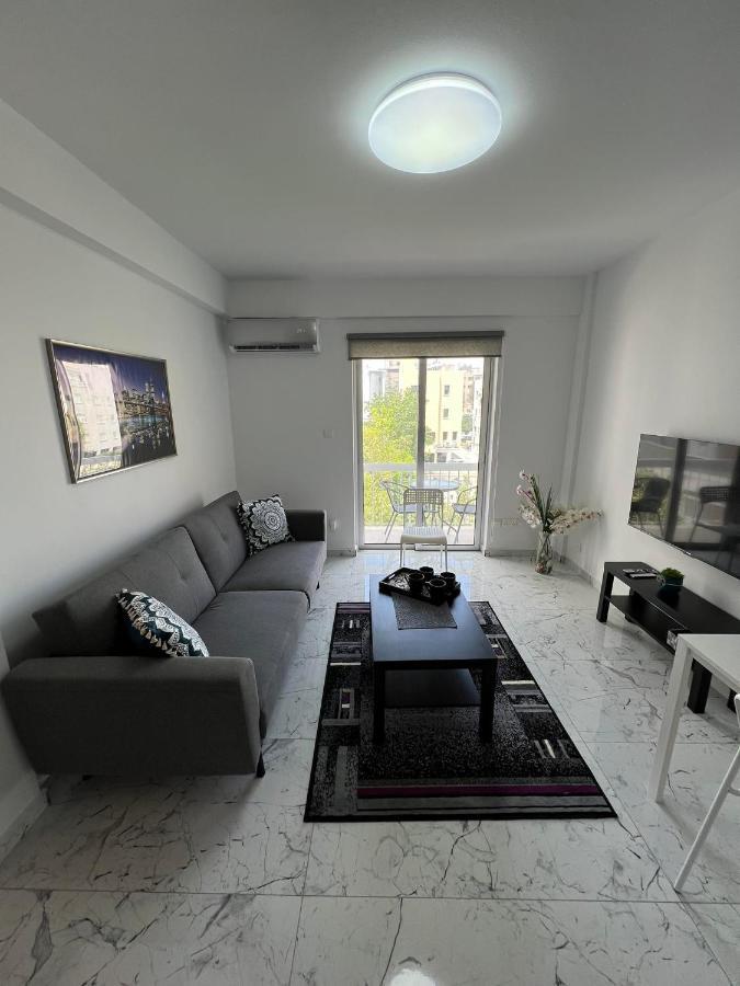 Amalia Residences ニコシア エクステリア 写真
