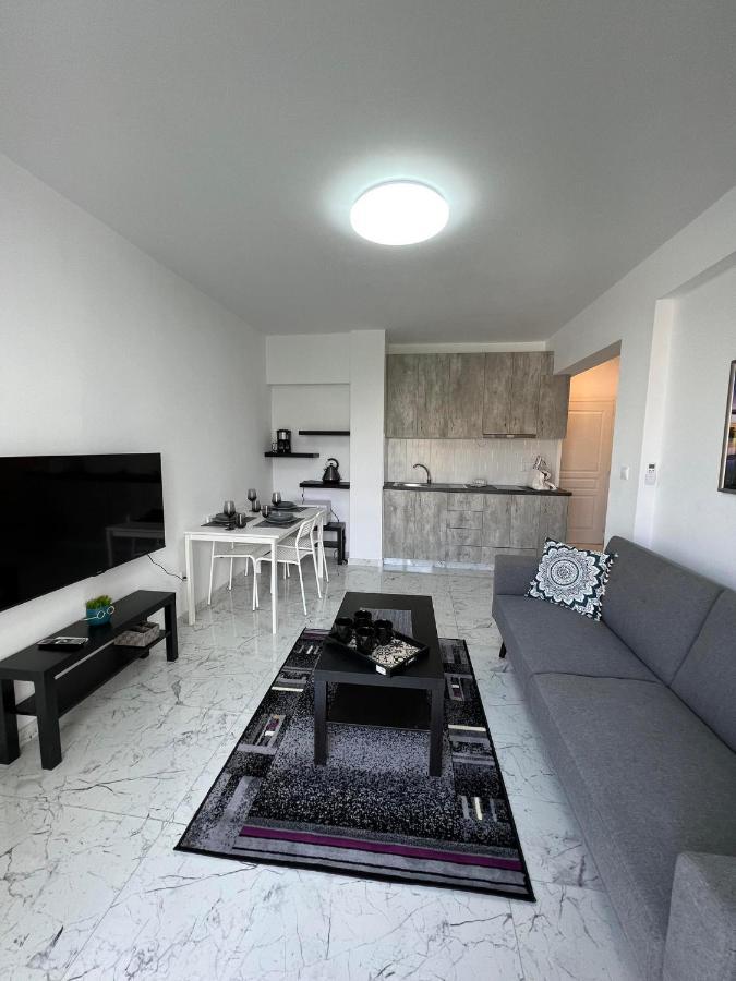 Amalia Residences ニコシア エクステリア 写真